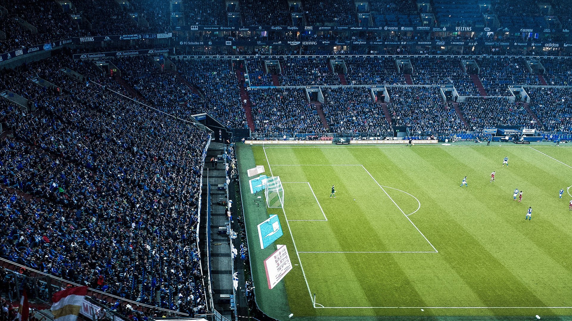 羽毛球赛场焦点！阿根廷队对阵美国队，意外判罚引发热议，比赛氛围紧张